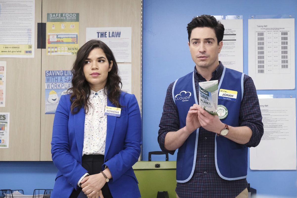Superstore: how the NBC sitcom got so good - Vox